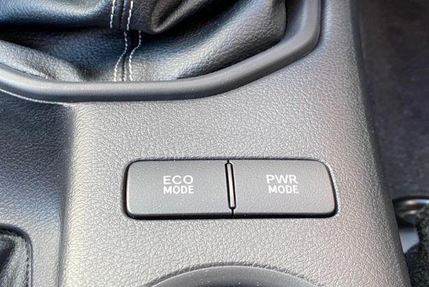 TOYOTA HILUX 2.8 204 X-TRA CAB LE CAP MY25
