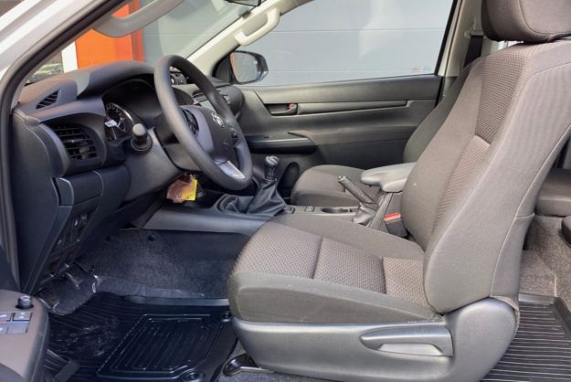 TOYOTA HILUX 2.8 204 X-TRA CAB LE CAP MY25