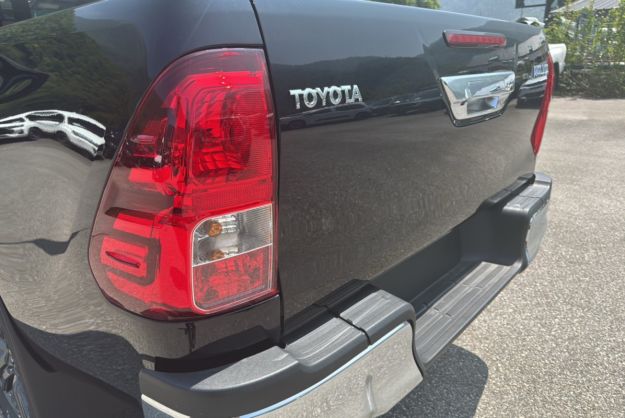 TOYOTA HILUX 2.8 D4-D 204 LEGENDE X-TRA