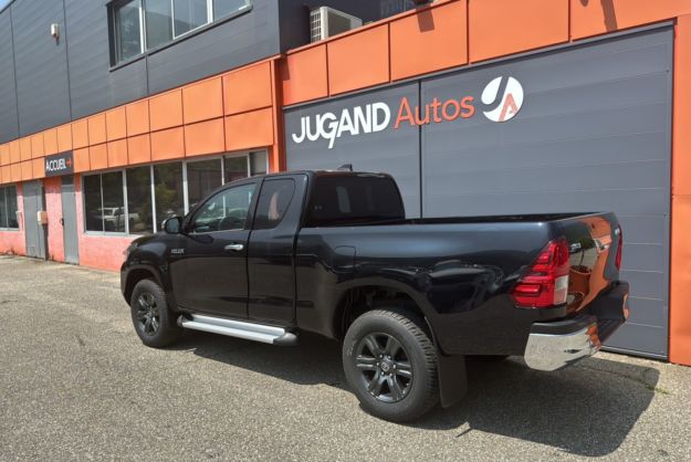 TOYOTA HILUX 2.8 D4-D 204 LEGENDE X-TRA