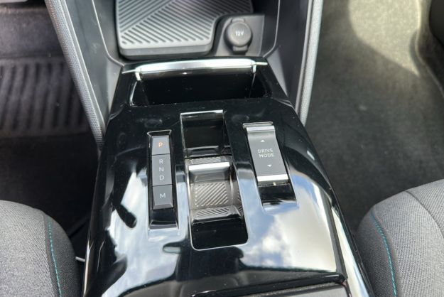 CITROEN C4 HDI 130 EAT8 SHINE PLUS