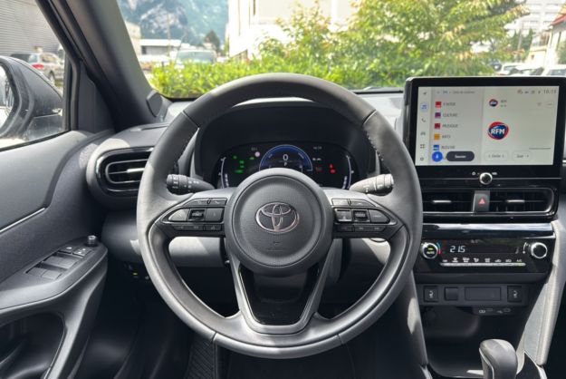 TOYOTA YARIS CROSS HYBRIDE 116 DESIGN PLUS