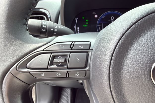TOYOTA YARIS CROSS HYBRIDE 116 DESIGN PLUS