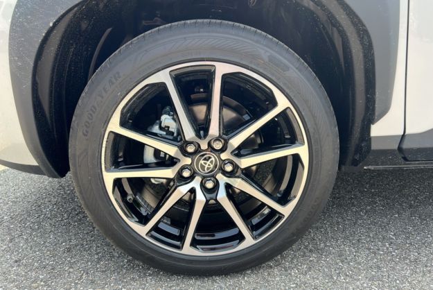 TOYOTA YARIS CROSS HYBRIDE 130 2WD GR SPORT