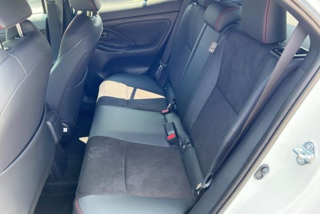 TOYOTA YARIS CROSS HYBRIDE 130 2WD GR SPORT