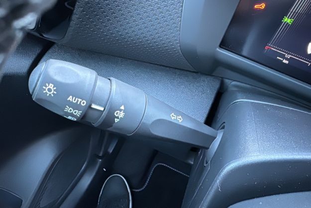 CITROEN C4 NOUVELLE HYBRIDE 145 E-DSC6 MAX
