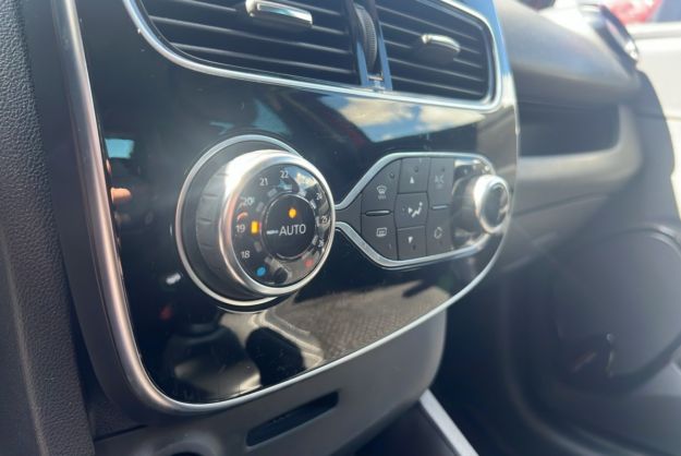 RENAULT CLIO 0.9 TCE 90 INTENS