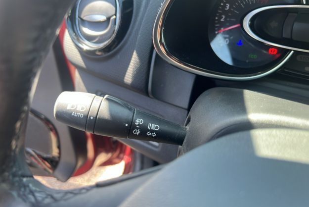 RENAULT CLIO 0.9 TCE 90 INTENS