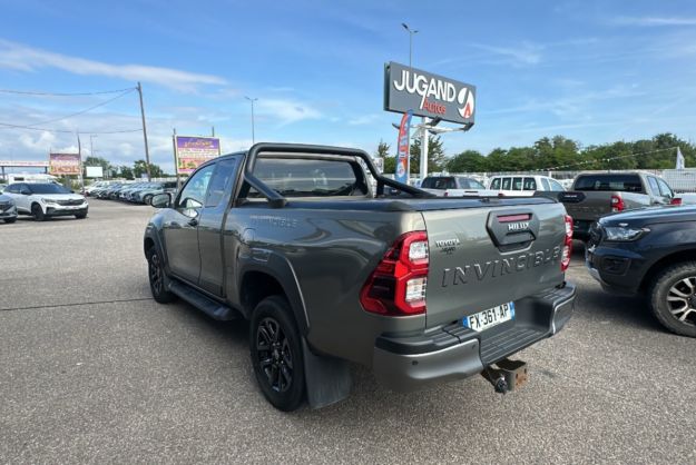 TOYOTA HILUX INVINCIBLE X-TRA CAB 2.8 D-4D 204 BVA 