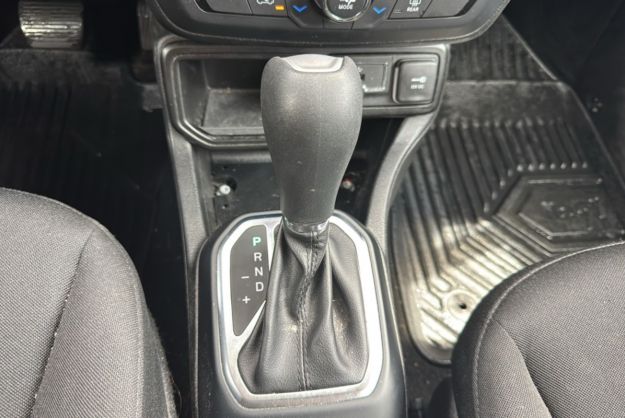 JEEP RENEGADE 1.4 T 140 BVA LONGITUDE