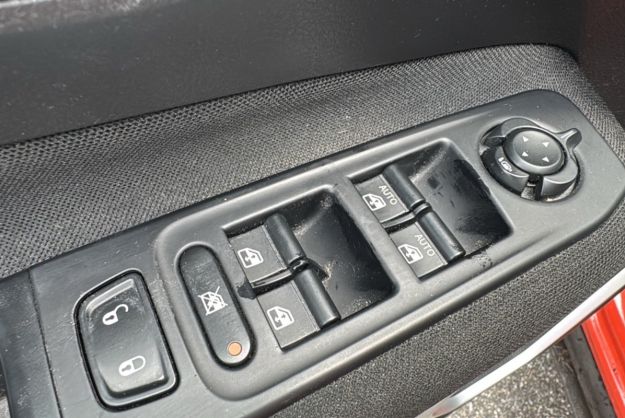 JEEP RENEGADE 1.4 T 140 BVA LONGITUDE