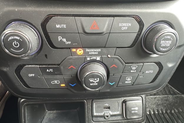 JEEP RENEGADE 1.4 T 140 BVA LONGITUDE