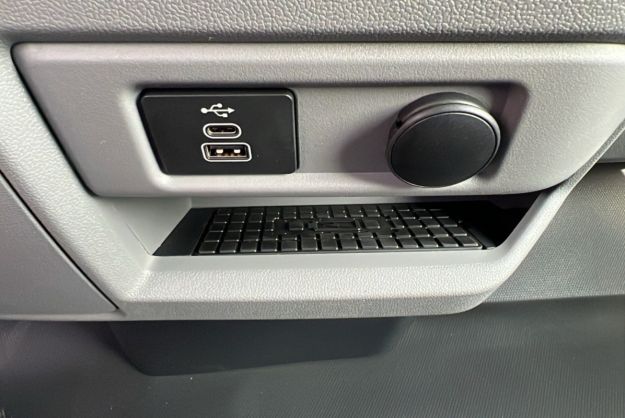 FORD TRANSIT CUSTOM 170 BVA8 SPORT L1H1 320