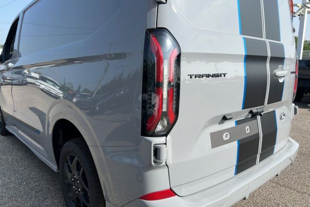 FORD TRANSIT CUSTOM 170 BVA8 SPORT L1H1 320