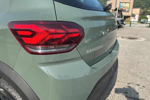 DACIA SANDERO STEPWAY ECO-G 100 EXTREME PLUS