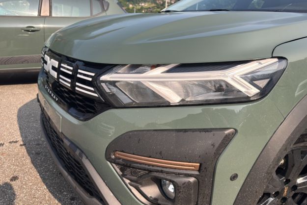 DACIA SANDERO STEPWAY ECO-G 100 EXTREME PLUS