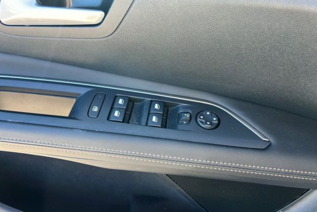 PEUGEOT 3008 HDI 130 GT EAT8