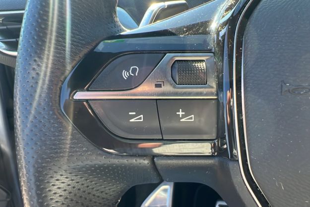 PEUGEOT 3008 HDI 130 GT EAT8
