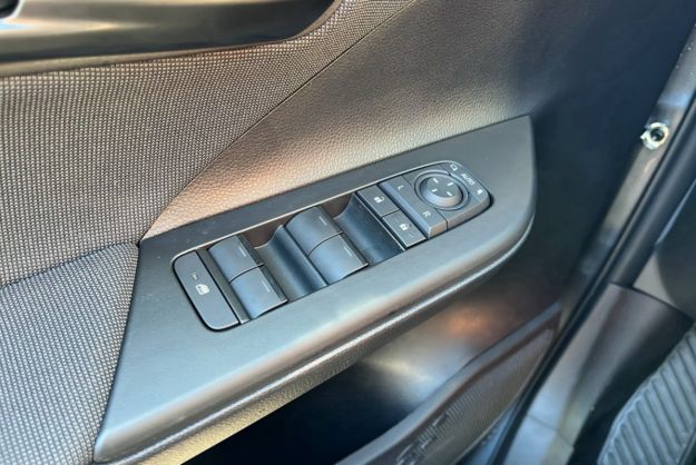 TOYOTA C-HR 1.8 HYBRID 140 DESIGN PK HIVER