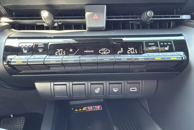 TOYOTA C-HR 1.8 HYBRID 140 DESIGN PK HIVER