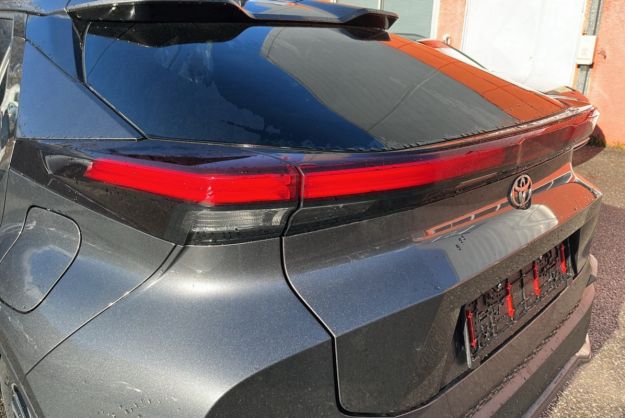 TOYOTA C-HR 1.8 HYBRID 140 DESIGN PK HIVER