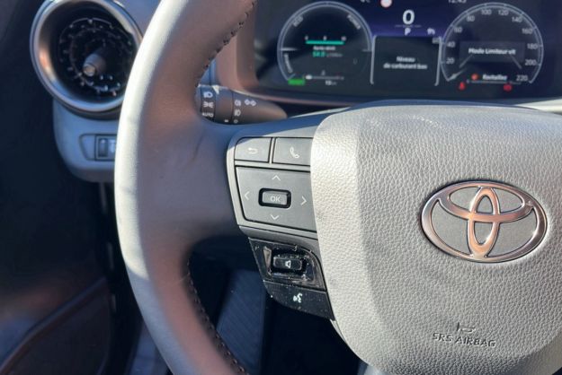TOYOTA C-HR 1.8 HYBRID 140 DESIGN PK HIVER