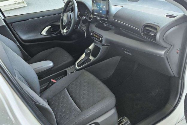 TOYOTA YARIS HYBRIDE 116 BVA DYNAMIC