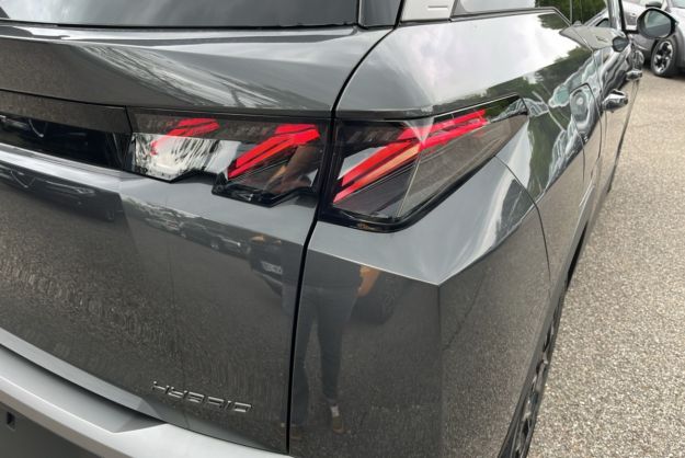 PEUGEOT 5008 HYBRID 145 E-DCS6 GT 360 7PL