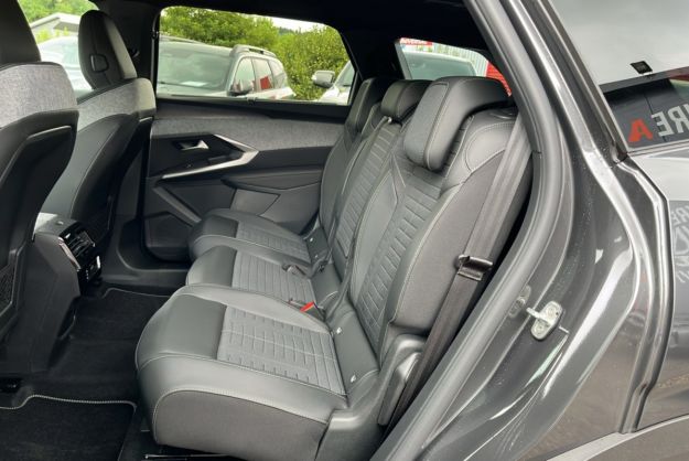 PEUGEOT 5008 HYBRID 145 E-DCS6 GT 360 7PL