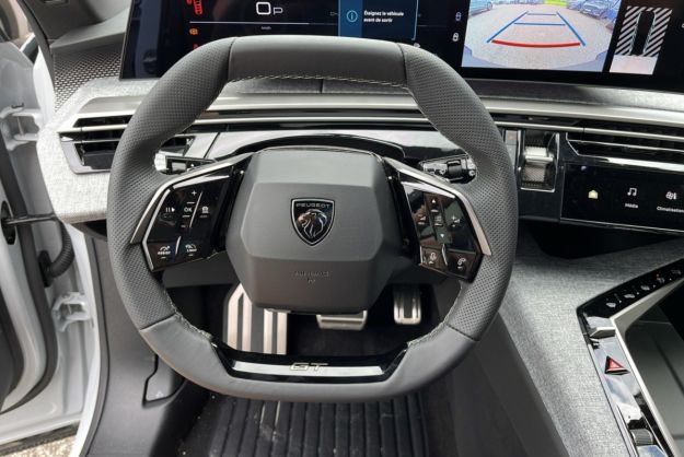 PEUGEOT 5008 HYBRID 145 E-DCS6 GT 360 7PL
