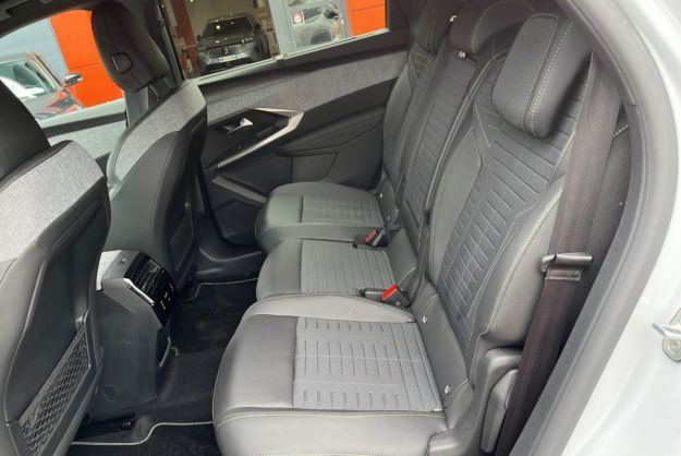 PEUGEOT 5008 HYBRID 145 E-DCS6 GT 360 7PL