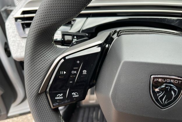 PEUGEOT 5008 HYBRID 145 E-DCS6 GT 360 7PL