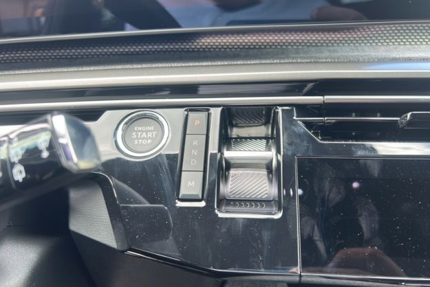 PEUGEOT 5008 HYBRID 145 E-DCS6 GT 360 T.O