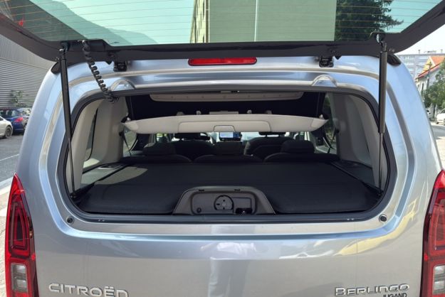 CITROEN BERLINGO HDI 130 EAT8 MAX SURÉQUIPÉ