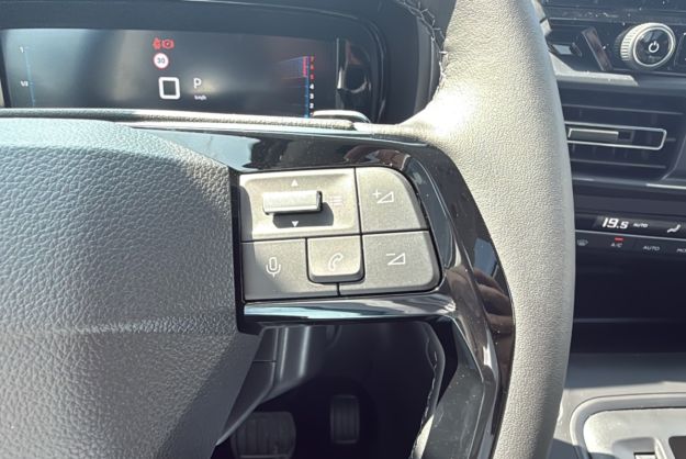 CITROEN BERLINGO HDI 130 EAT8 MAX SURÉQUIPÉ