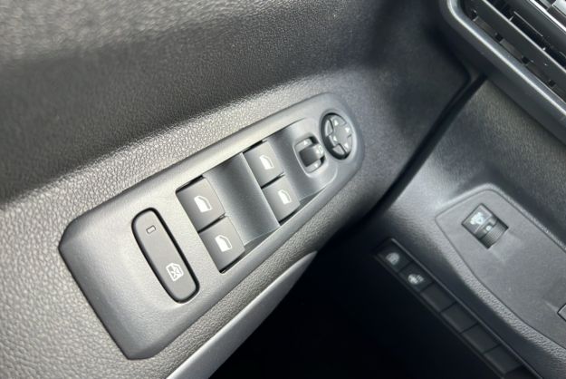 CITROEN BERLINGO HDI 130 EAT8 MAX TPANO