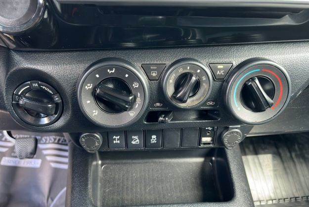 TOYOTA HILUX X-TRA D-4D 2.4 150 LEGENDE