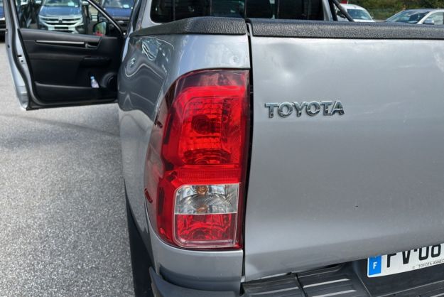 TOYOTA HILUX X-TRA D-4D 2.4 150 LEGENDE