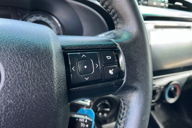 TOYOTA HILUX X-TRA D-4D 2.4 150 LEGENDE