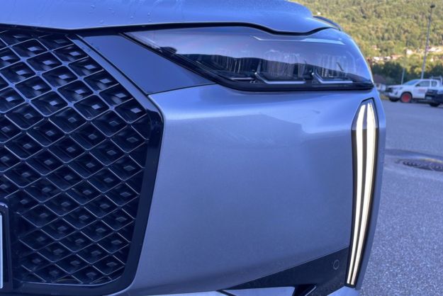 DS DS3 130 EAT8 PERFORMANCE LINE