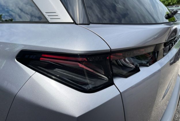 PEUGEOT 5008 HYBRID 145 E-DCS6 GT 360 7PL