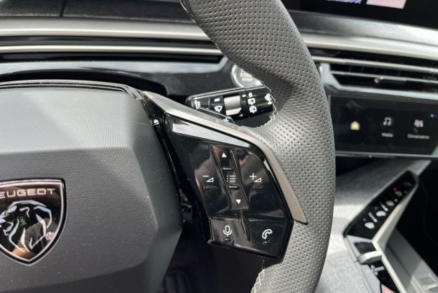 PEUGEOT 5008 HYBRID 145 E-DCS6 GT 360 7PL