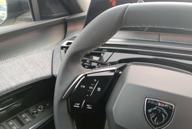 PEUGEOT 5008 HYBRID 145 E-DCS6 GT 360 7PL