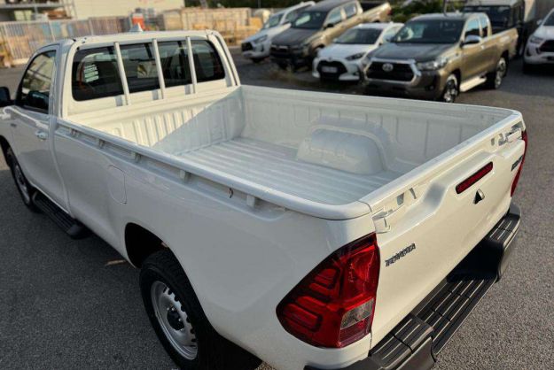 TOYOTA HILUX 2.8 204 SINGLE CAB LE CAP MY25