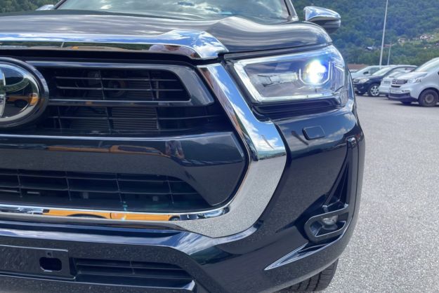 TOYOTA HILUX 2.8 D4-D 204 BVA EXECUTIVE 4PL