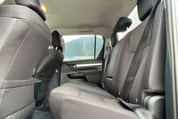 TOYOTA HILUX 2.8 D4-D 204 BVA EXECUTIVE 4PL