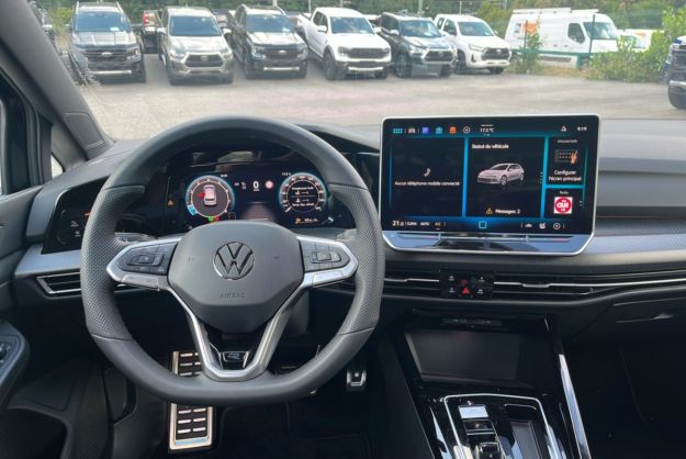 VOLKSWAGEN GOLF E-TSI 150 DSG R-LINE