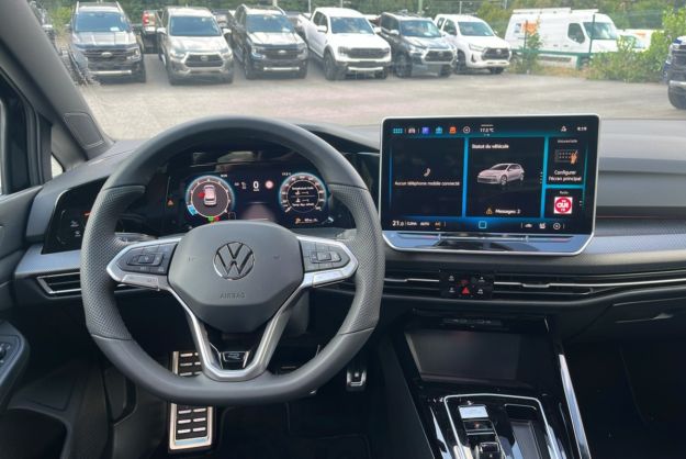 VOLKSWAGEN GOLF E-TSI 150 DSG R-LINE