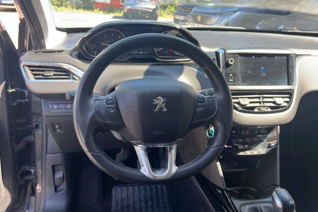 PEUGEOT 2008 1.5 HDI 100 SIGNATURE