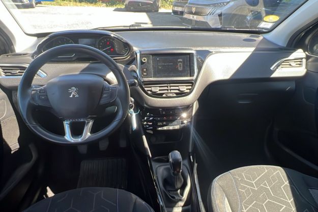 PEUGEOT 2008 1.5 HDI 100 SIGNATURE